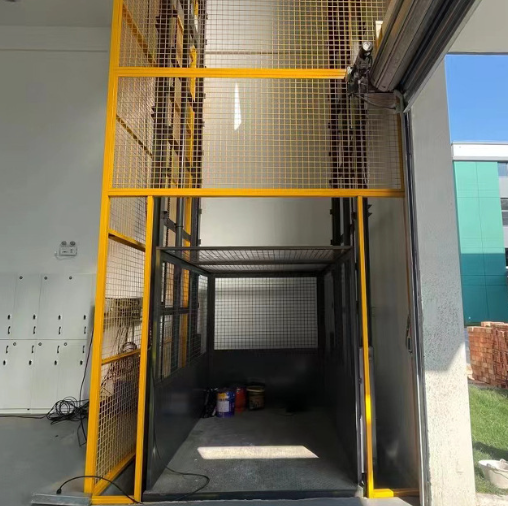 江苏导轨式升降机助力物流园破解运输难题